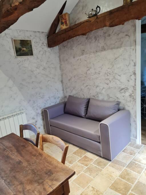 Petit Gite 18 Eme Tout Confort Saint-Germain-des-Fosses エクステリア 写真